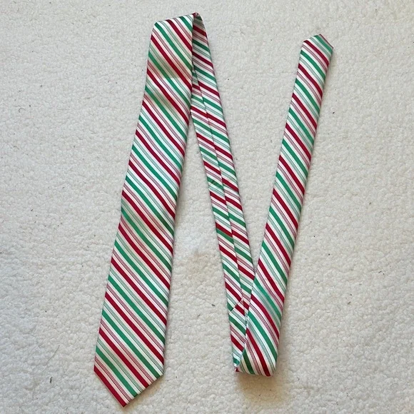 Hallmark holiday traditions Red and Green Striped Tie men one size Christmas - Picture 2 of 6